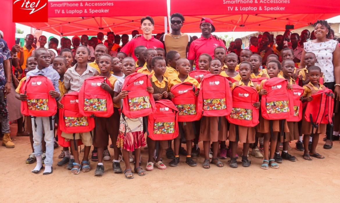 Itel Ghana Donates Library and School Items worth GHC40,000 to Ayikai Dablo M/A school